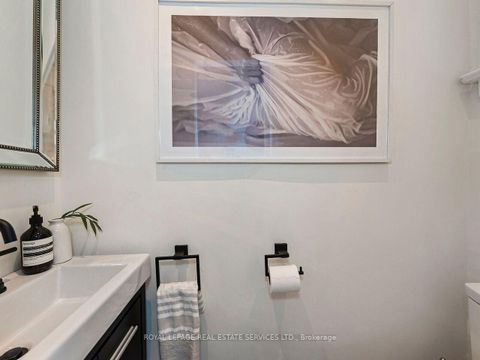 Photo 8 at 62 Newmarket Avenue, Lumsden, Toronto