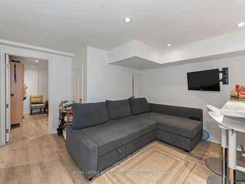 Photo 35 at 62 Newmarket Avenue, Lumsden, Toronto