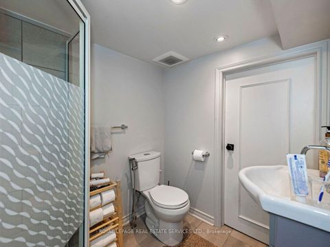Photo 40 at 62 Newmarket Avenue, Lumsden, Toronto
