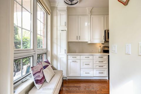 Photo 6 at TH9 - 21 Burkebrook Place, York Mills, Toronto