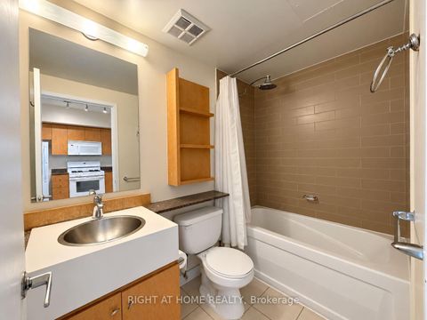 Photo 12 at 2905 - 35 Mariner Terrace, Waterfront Communities C1, Toronto