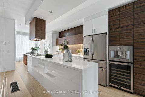 Photo 7 at TH-07 - 837 Broadview Avenue, Danforth, Toronto