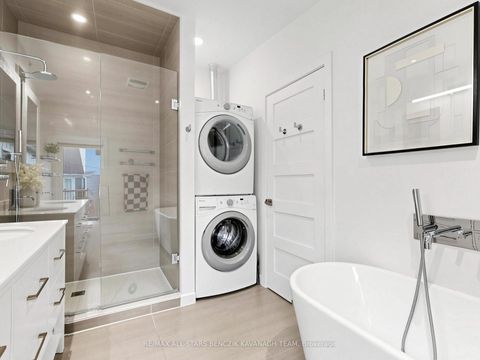 Photo 14 at 209 Marlborough Place, Annex, Toronto