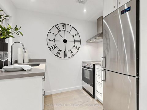 Photo 17 at 209 Marlborough Place, Annex, Toronto