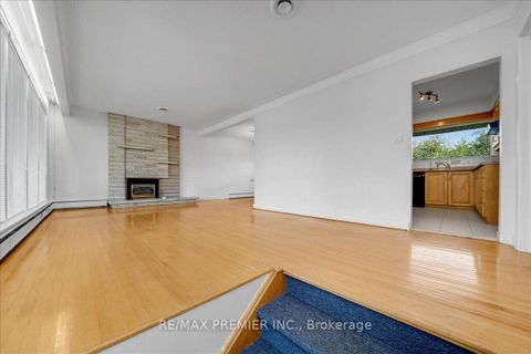 Photo 8 at 1 Gram Street, Maple, Vaughan