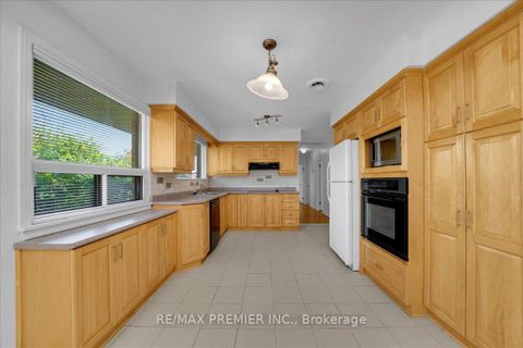 Photo 13 at 1 Gram Street, Maple, Vaughan