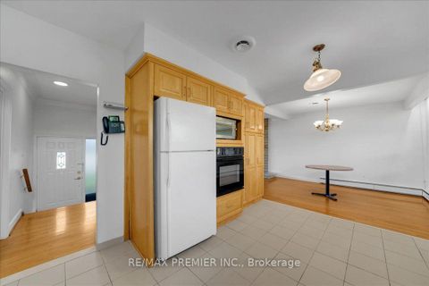 Photo 15 at 1 Gram Street, Maple, Vaughan