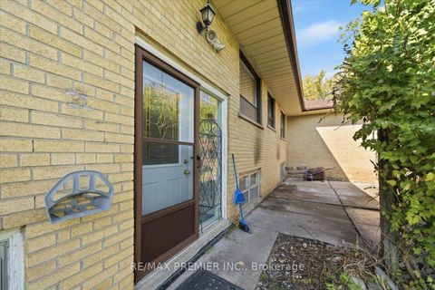 Photo 35 at 1 Gram Street, Maple, Vaughan