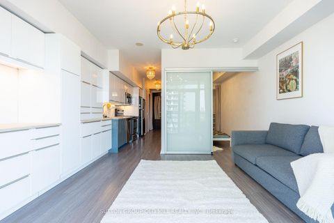 Photo 5 at 812 - 105 The Queensway, Swansea, Toronto