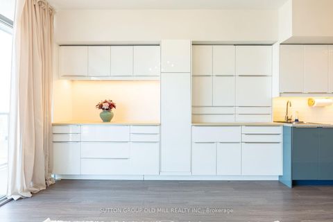 Photo 11 at 812 - 105 The Queensway, Swansea, Toronto