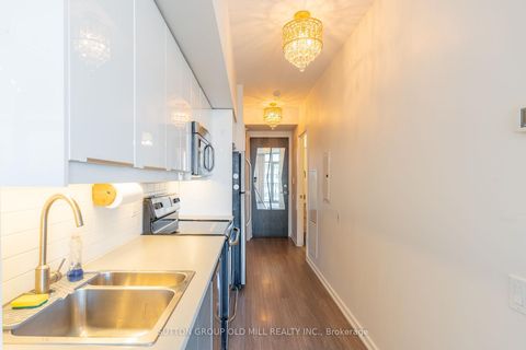 Photo 15 at 812 - 105 The Queensway, Swansea, Toronto