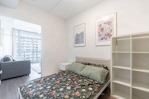 Photo 20 at 812 - 105 The Queensway, Swansea, Toronto