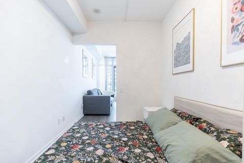 Photo 21 at 812 - 105 The Queensway, Swansea, Toronto