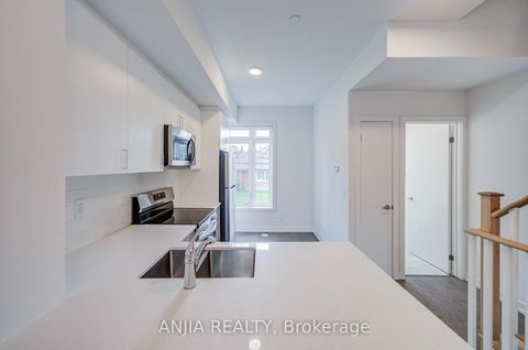 Photo 14 at 80B Tisdale Avenue, Victoria Village, Toronto