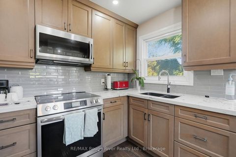 Photo 11 at 42 Anson Avenue, Cliffcrest, Toronto