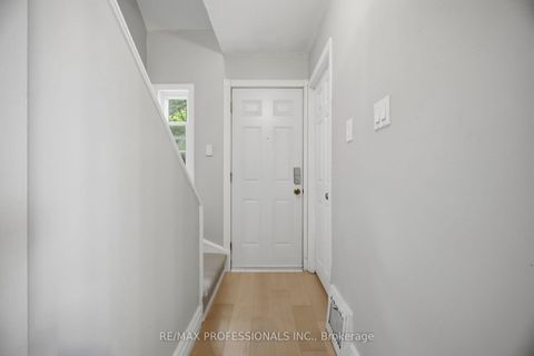 Photo 16 at 8 Smith Crescent, Queensway, Toronto
