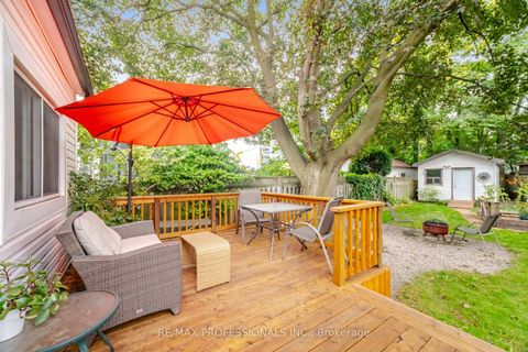 Photo 32 at 8 Smith Crescent, Queensway, Toronto