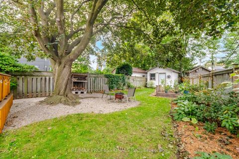 Photo 34 at 8 Smith Crescent, Queensway, Toronto