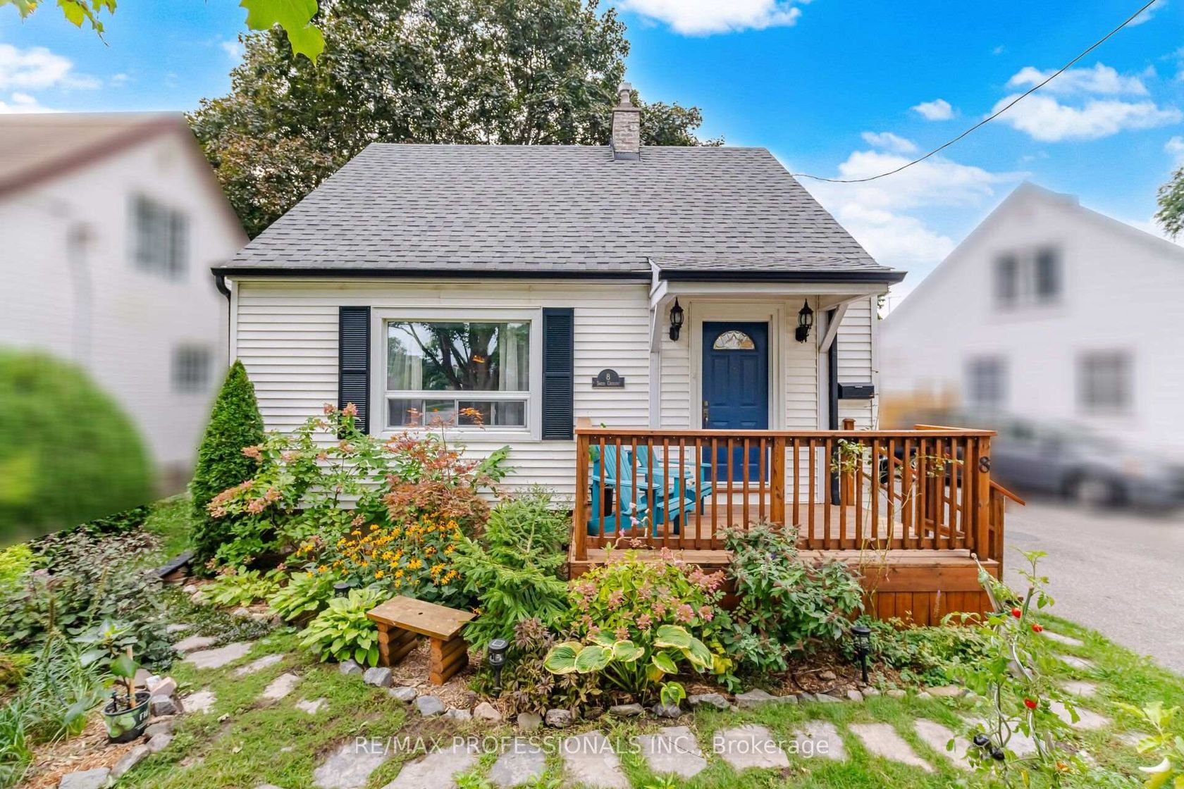 8 Smith Crescent, Queensway, Toronto 