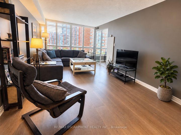 Photo 11 at 503 - 1276 Maple Crossing Boulevard, Brant, Burlington