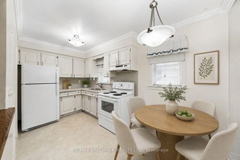 Photo 8 at 27 Sunray Crescent, CFB, Toronto