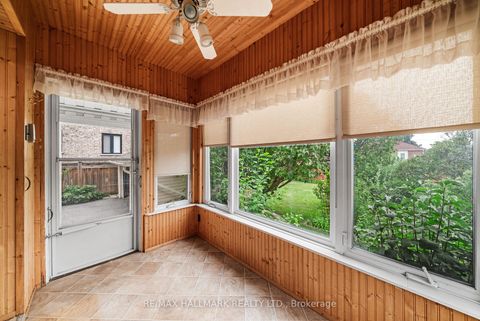 Photo 13 at 27 Sunray Crescent, CFB, Toronto