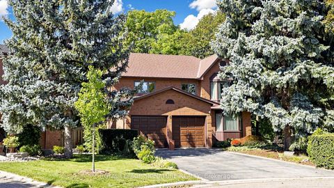 Photo 0 at 8 Royal Garden Boulevard, East Woodbridge, Vaughan