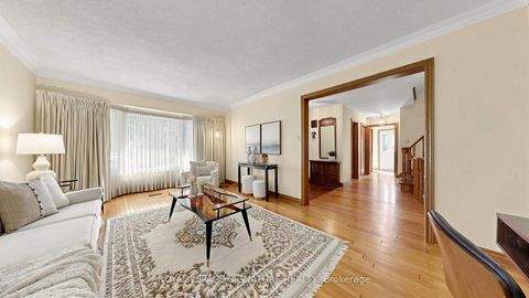 Photo 4 at 8 Royal Garden Boulevard, East Woodbridge, Vaughan