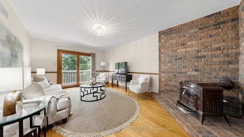 Photo 6 at 8 Royal Garden Boulevard, East Woodbridge, Vaughan