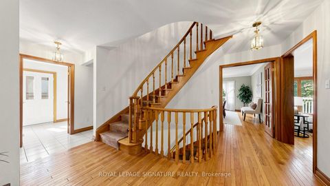 Photo 17 at 8 Royal Garden Boulevard, East Woodbridge, Vaughan