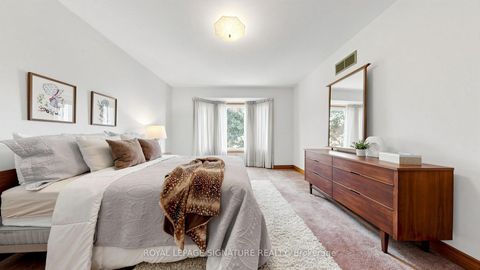 Photo 28 at 8 Royal Garden Boulevard, East Woodbridge, Vaughan