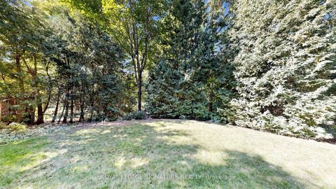 Photo 39 at 8 Royal Garden Boulevard, East Woodbridge, Vaughan