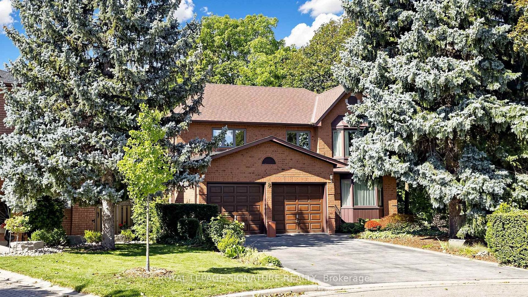 8 Royal Garden Boulevard, East Woodbridge, Vaughan photo number 2