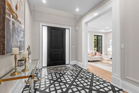 Photo 3 at 160 Lawrence Avenue, Harding, Richmond Hill