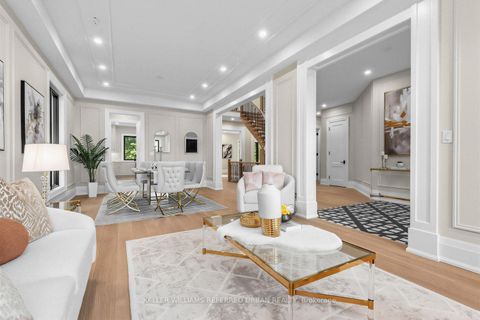 Photo 6 at 160 Lawrence Avenue, Harding, Richmond Hill