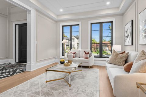 Photo 7 at 160 Lawrence Avenue, Harding, Richmond Hill