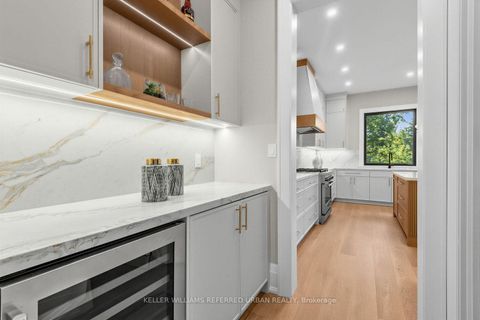 Photo 10 at 160 Lawrence Avenue, Harding, Richmond Hill