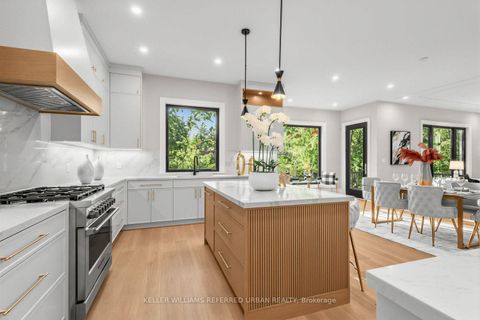 Photo 12 at 160 Lawrence Avenue, Harding, Richmond Hill