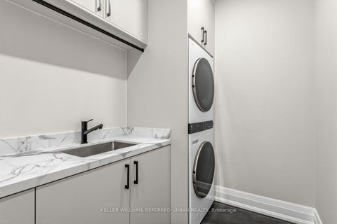 Photo 35 at 160 Lawrence Avenue, Harding, Richmond Hill