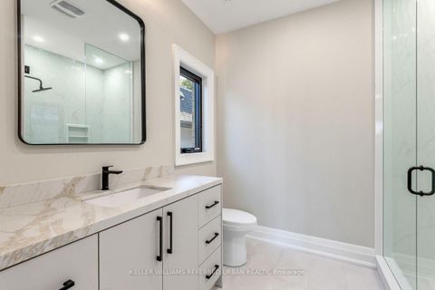 Photo 38 at 160 Lawrence Avenue, Harding, Richmond Hill