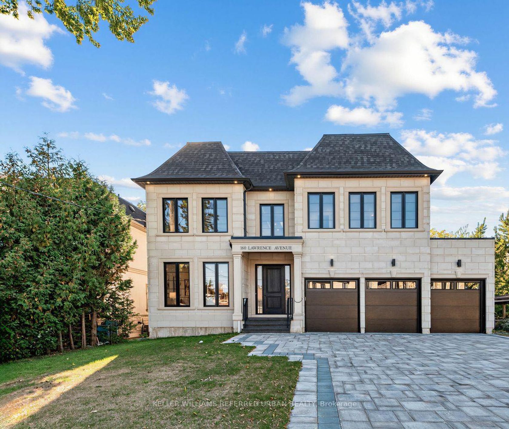 160 Lawrence Avenue, Harding, Richmond Hill photo number 2