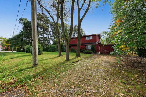 Photo 5 at 2 Welton Street, Maple, Vaughan