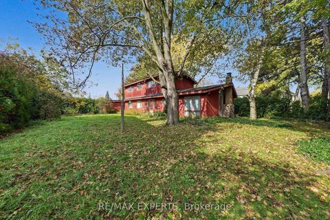 Photo 8 at 2 Welton Street, Maple, Vaughan