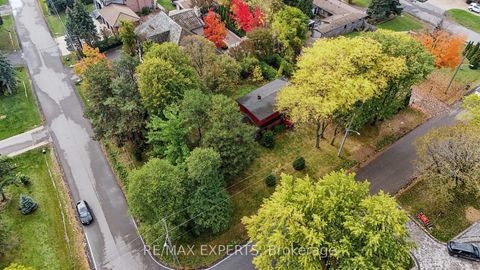 Photo 9 at 2 Welton Street, Maple, Vaughan