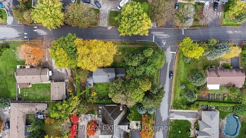 Photo 12 at 2 Welton Street, Maple, Vaughan