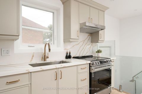Photo 11 at 1075 Greenwood Avenue, East York, Toronto