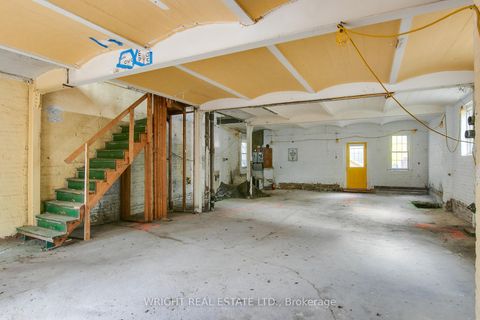 Photo 4 at Rear - 105 Major Street, University, Toronto