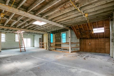Photo 7 at Rear - 105 Major Street, University, Toronto