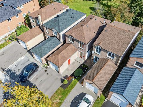 Photo 2 at 18 Riviera Drive, Glen Shields, Vaughan