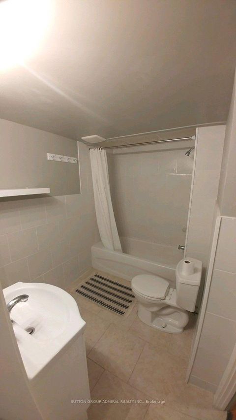 Photo 31 at 18 Riviera Drive, Glen Shields, Vaughan